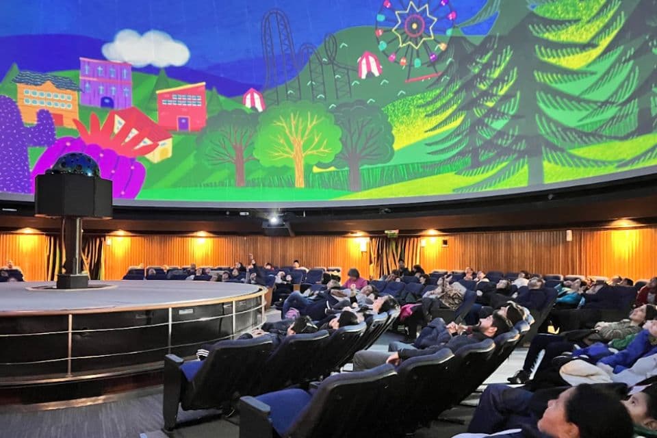 Imagen de “Veo Veo”: experiencia inmersiva para infancias en el Planetario
