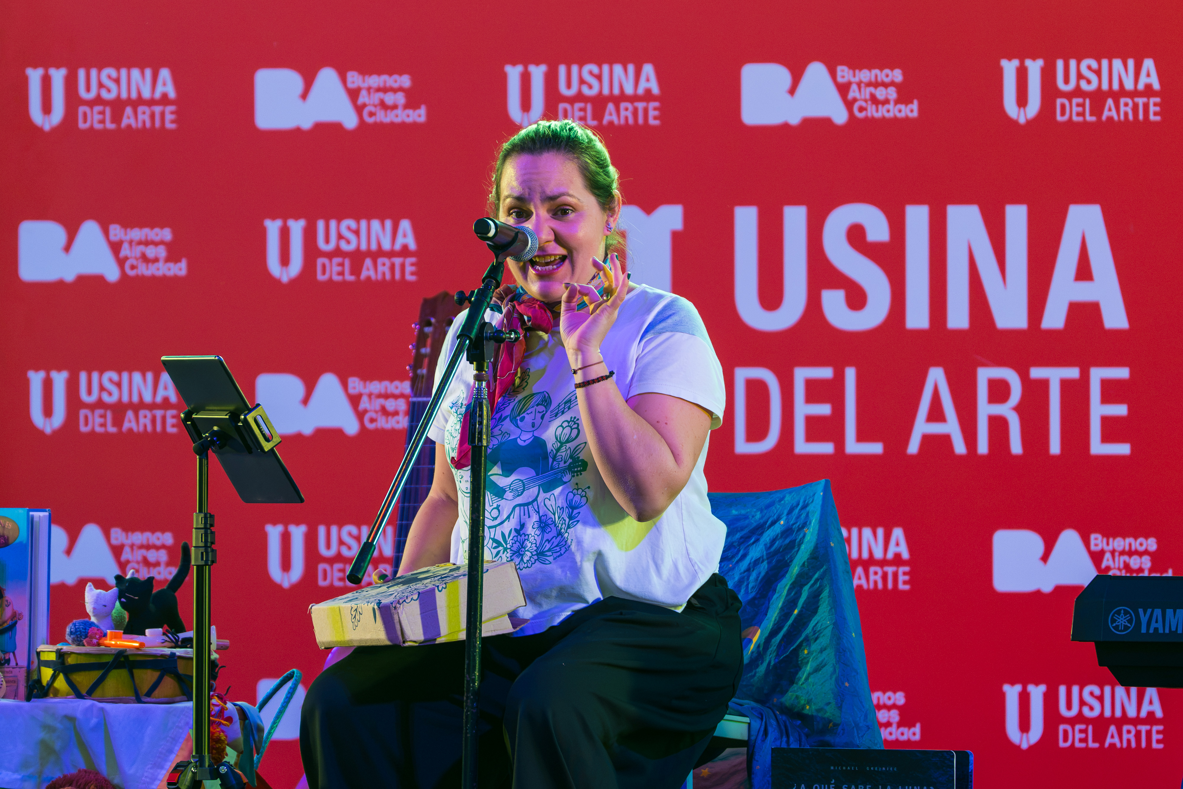 Imagen de Charly en el país de las Maravillas