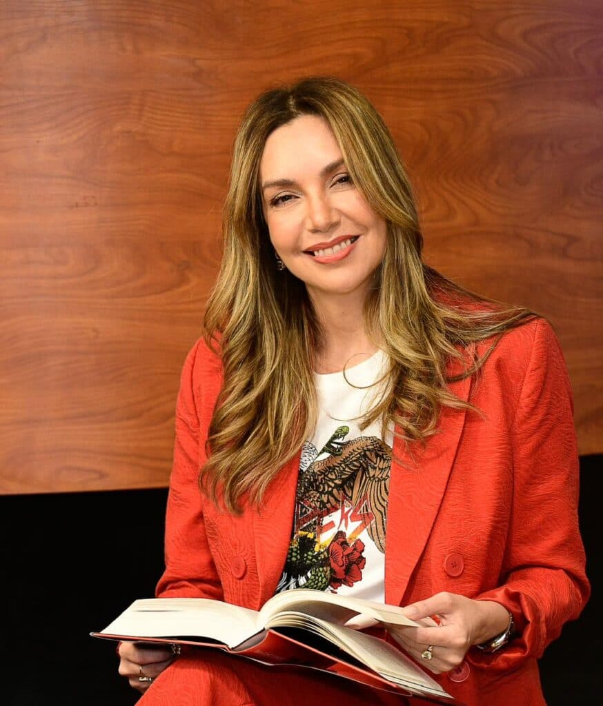Imagen de Gabriela Llanos presenta "Cuando fuimos inmortales"