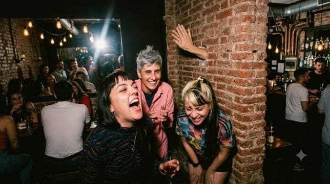 Imagen de STAND UP: Ana Carolina, Laura Seijo y amigxs