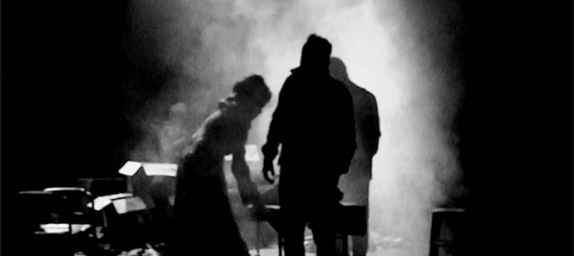Imagen de LA MESA (o las formas que toma el amor)